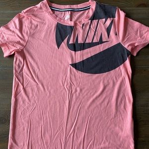Girls Nike shirt